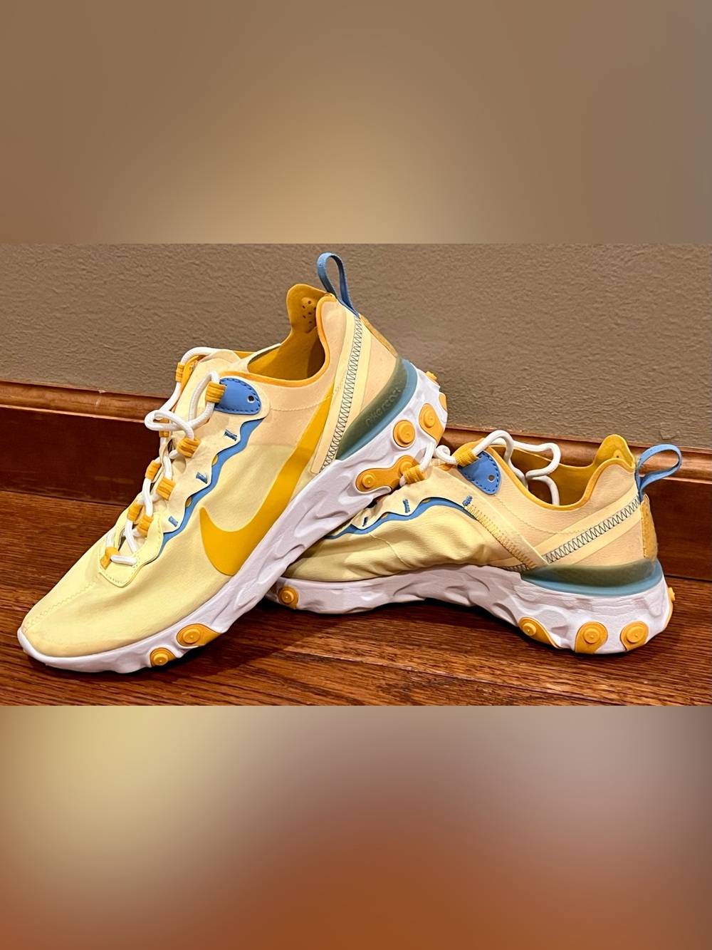Nike Women's React Element 55 Yellow and Blue Running Athletic Sneakers - Size 9